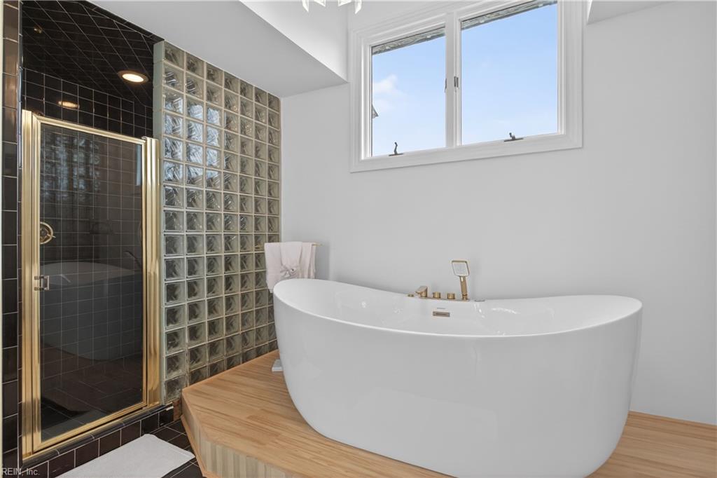 118 Sleepy Point WAY