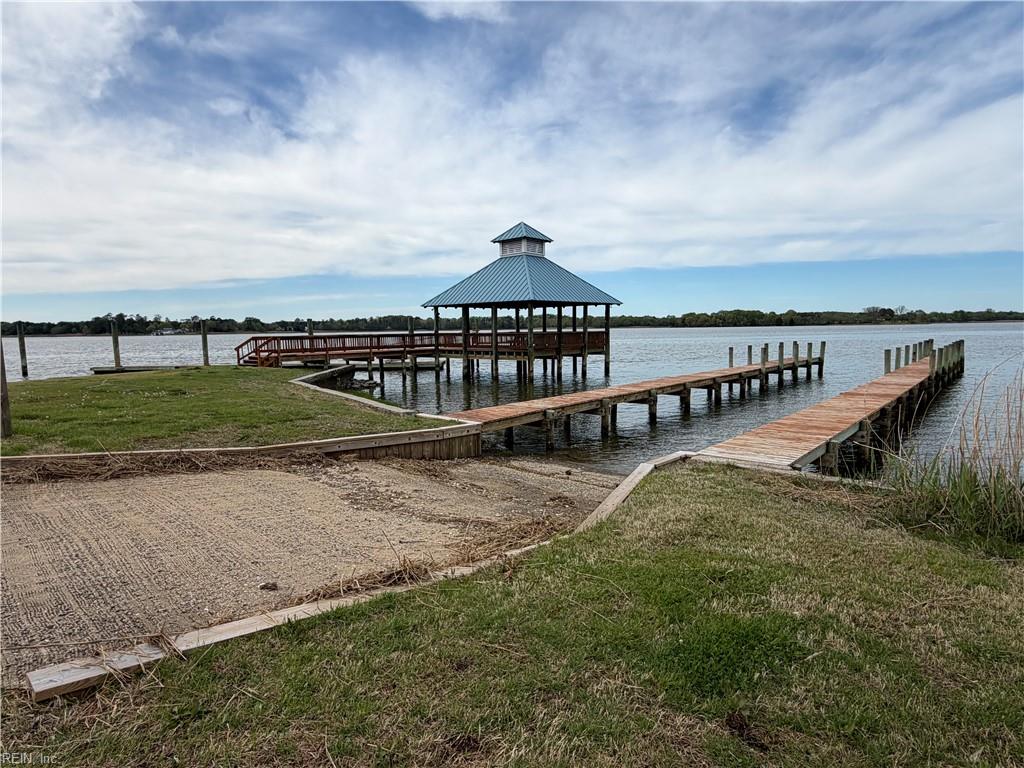 118 Sleepy Point WAY