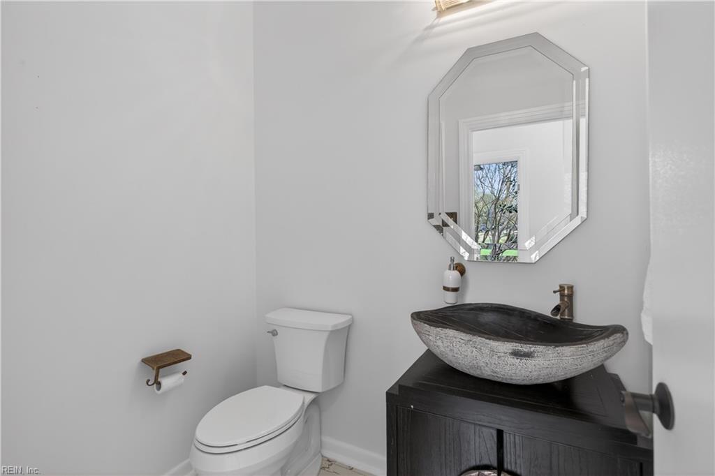 118 Sleepy Point WAY