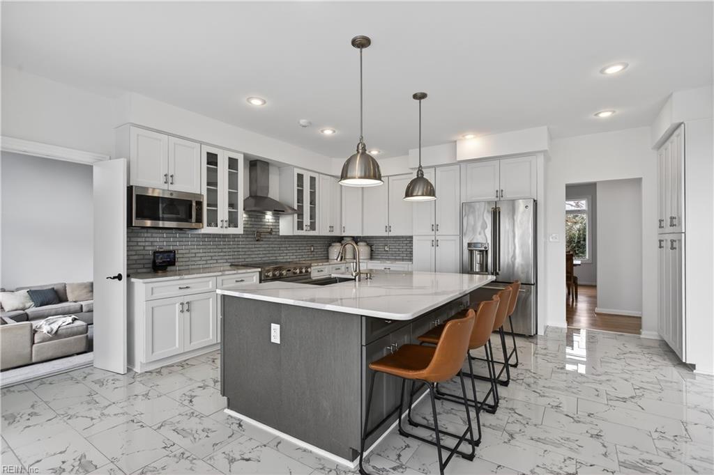 118 Sleepy Point WAY