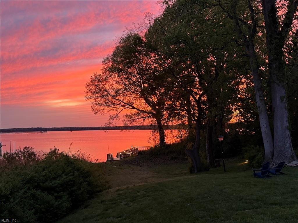 118 Sleepy Point WAY