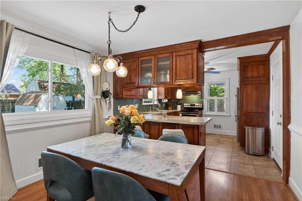 403 Mayflower RD