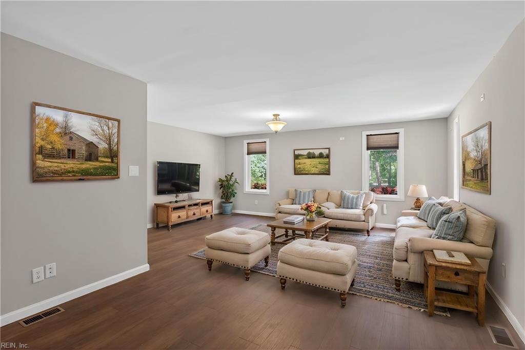 1605 Cornus CT