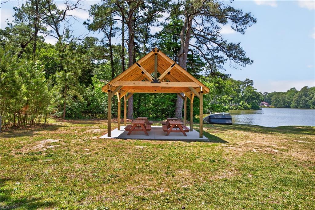 1605 Cornus CT
