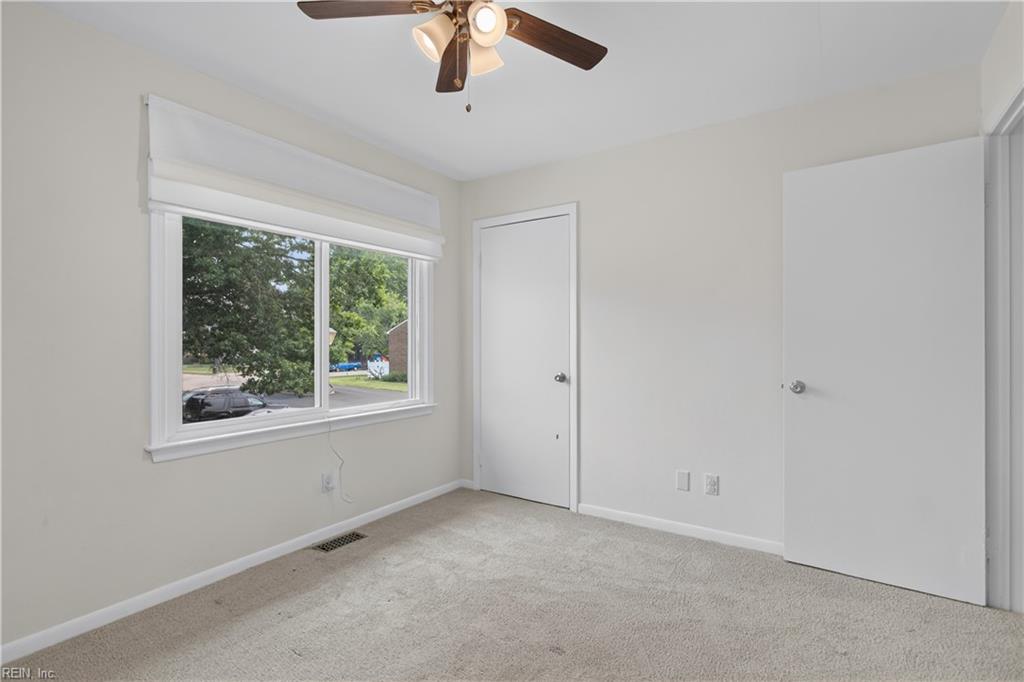 435 Barberton DR