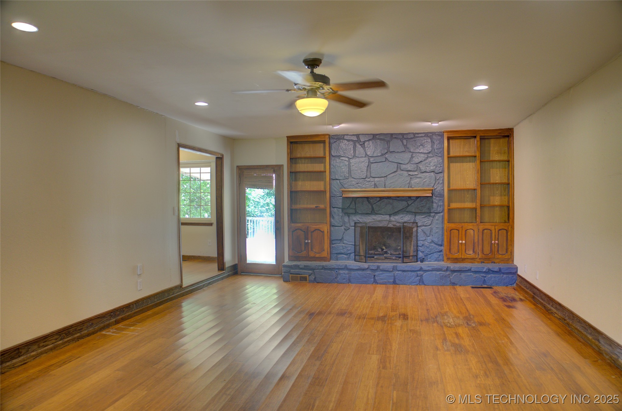 9701 Springlake Drive
