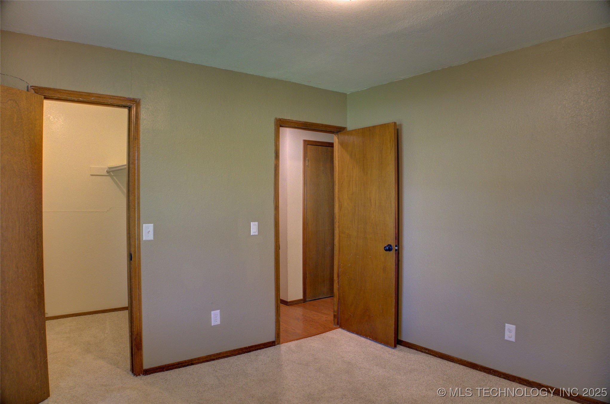 9701 Springlake Drive