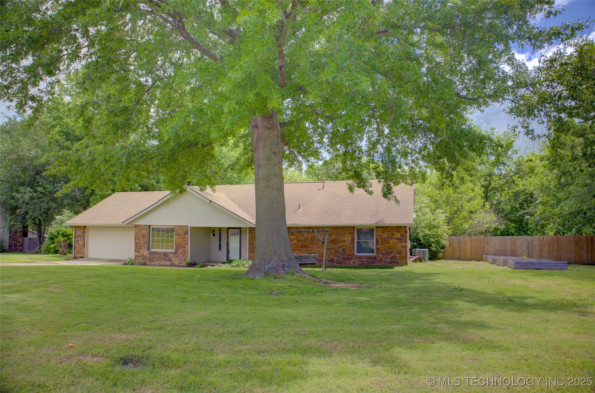 9701 Springlake Drive