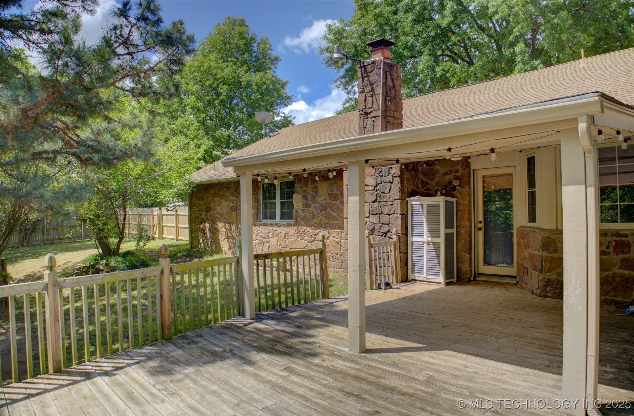 9701 Springlake Drive