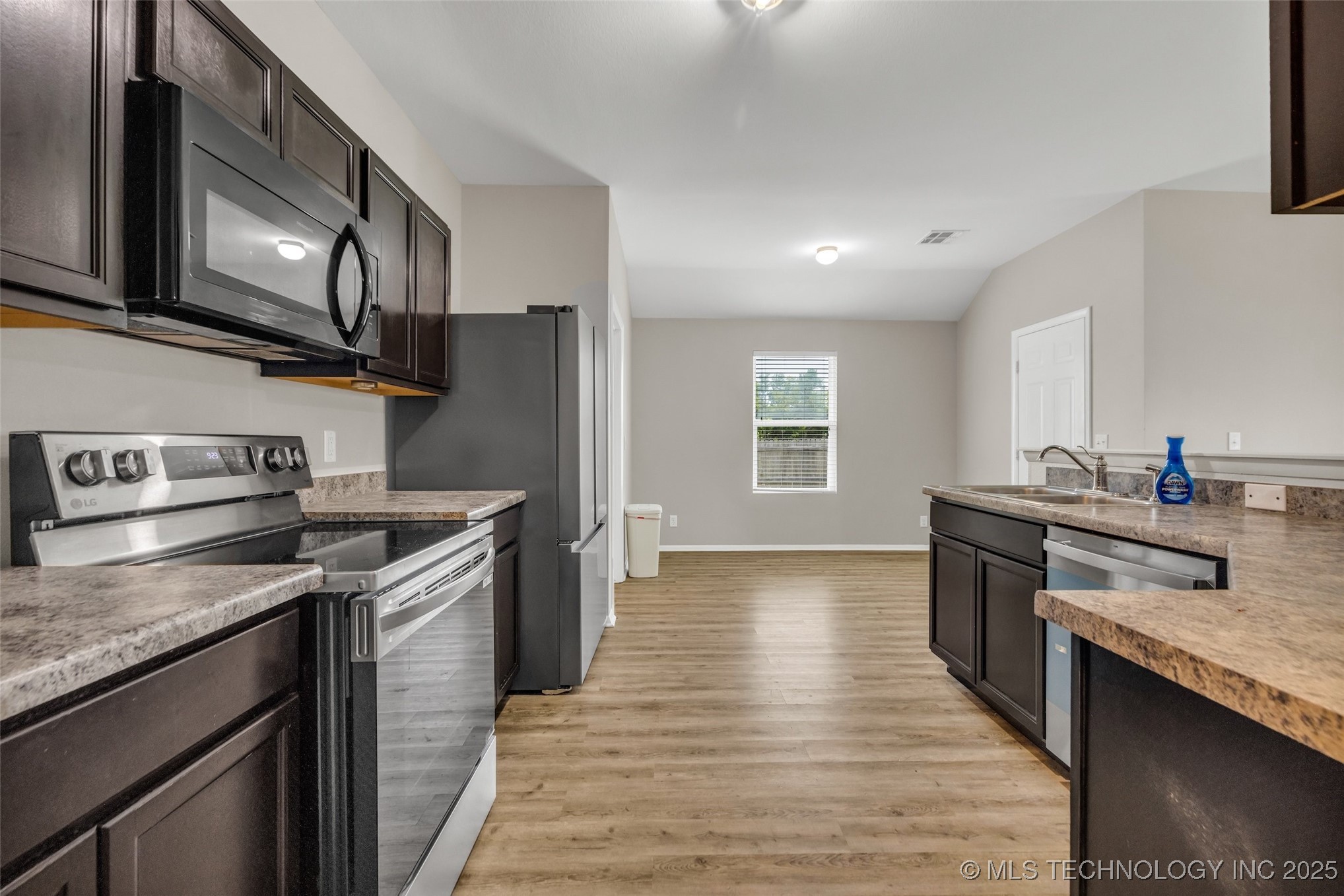 2801 Lariat Lane