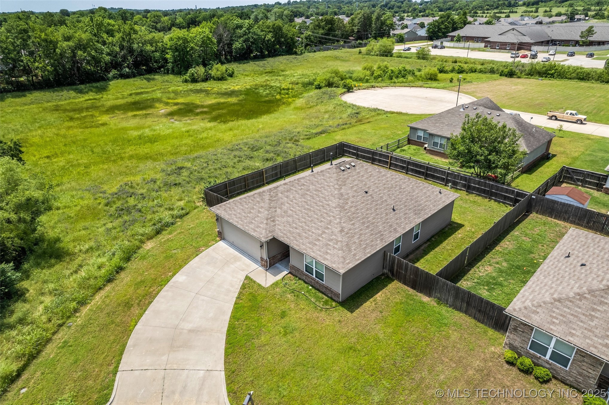 2801 Lariat Lane