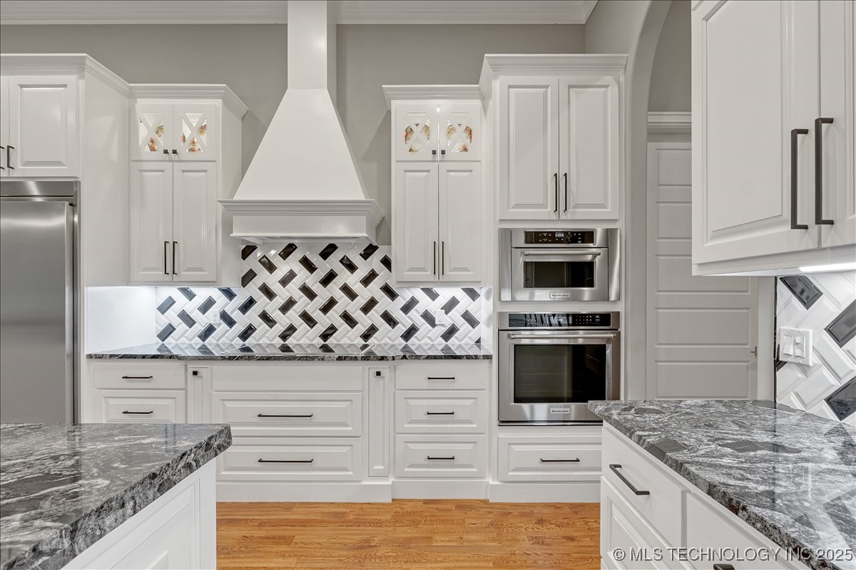 1105 W 84th Street