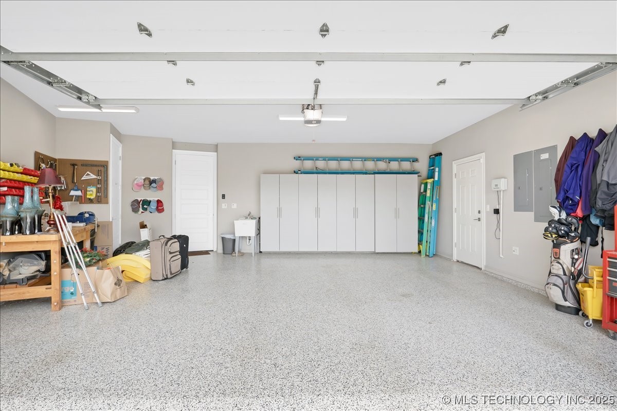 1105 W 84th Street