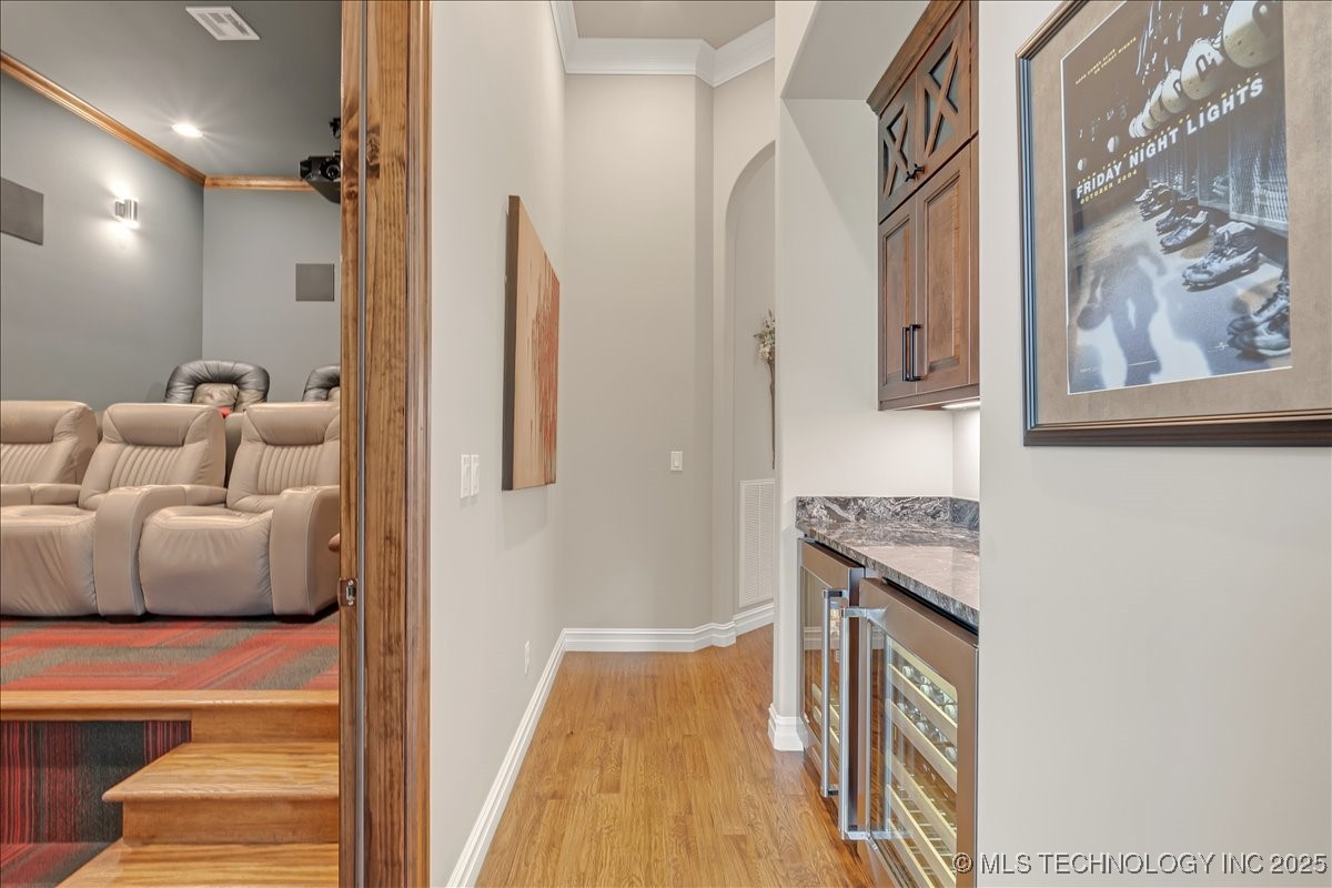 1105 W 84th Street
