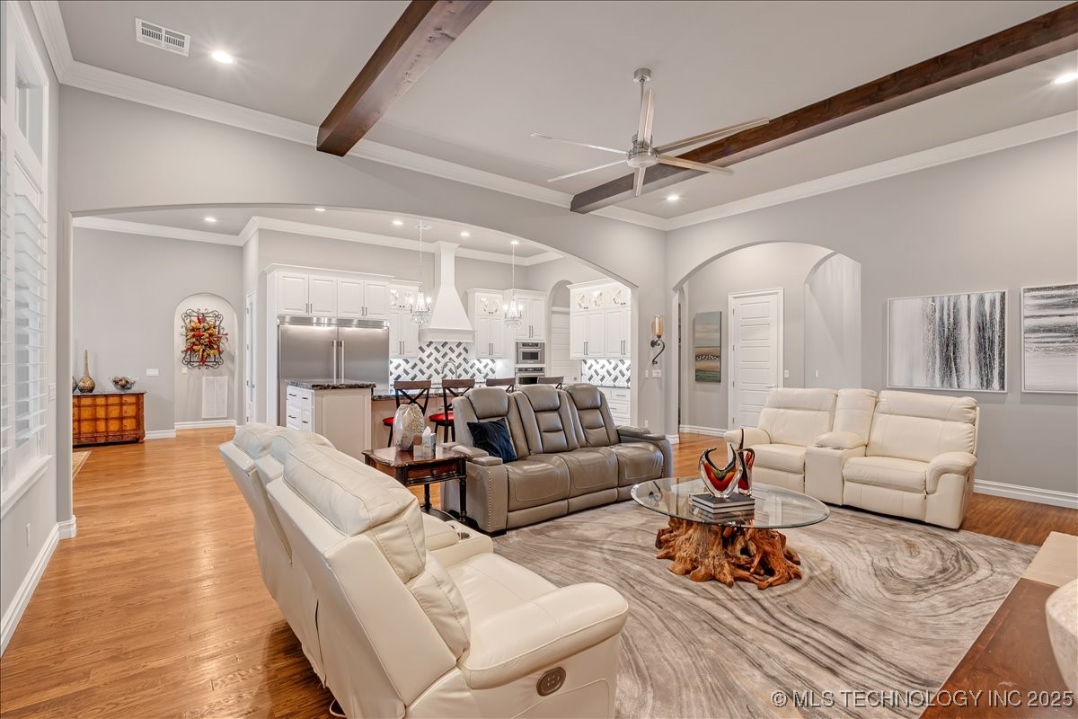 1105 W 84th Street