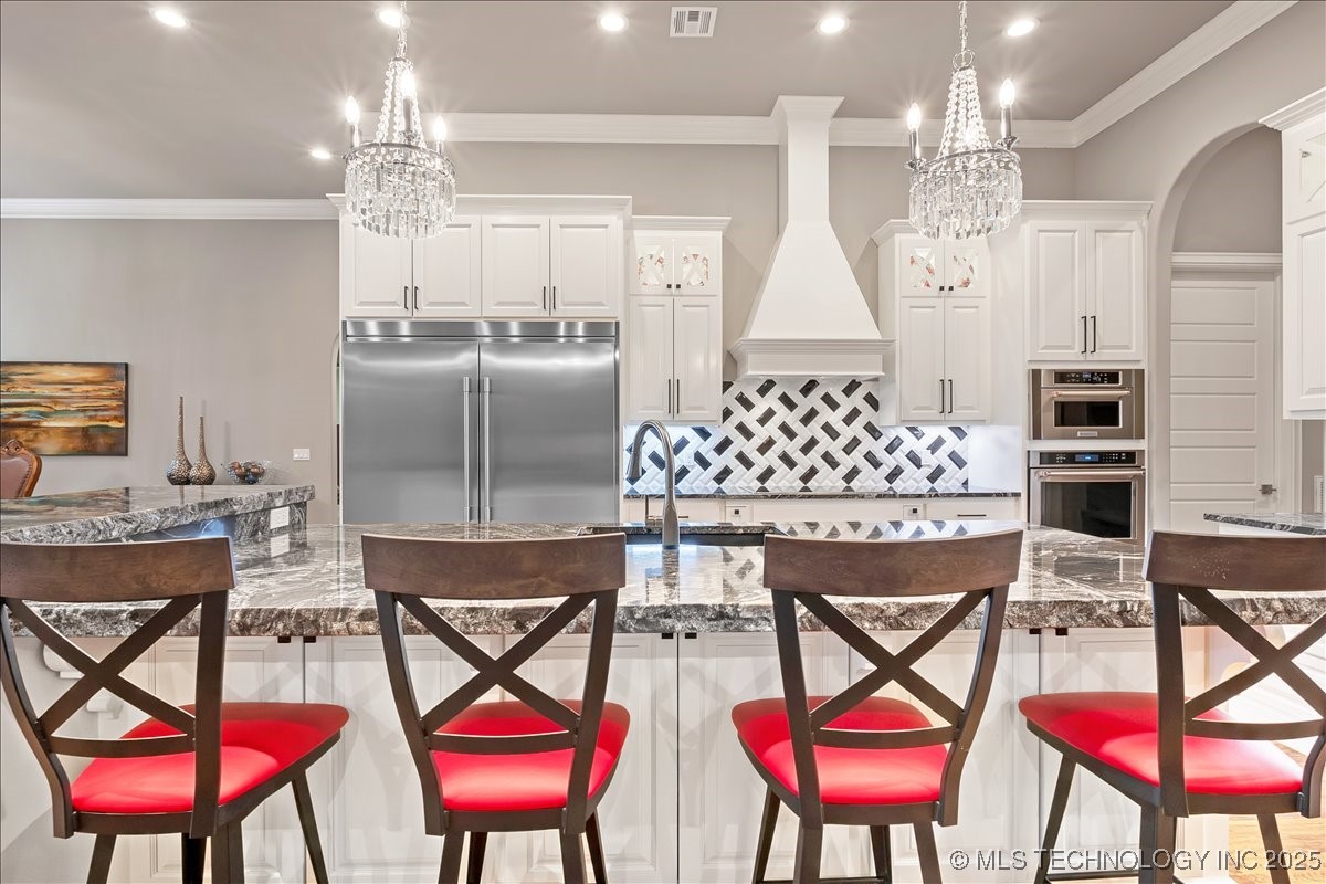 1105 W 84th Street