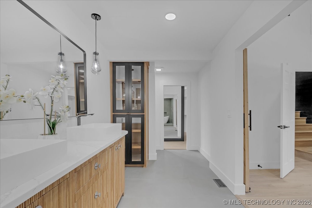 3709 E 80th Street