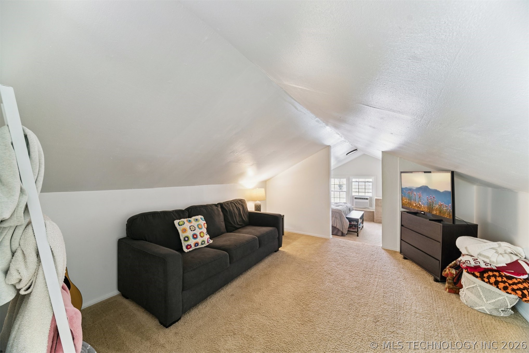 4243 Riverside Drive
