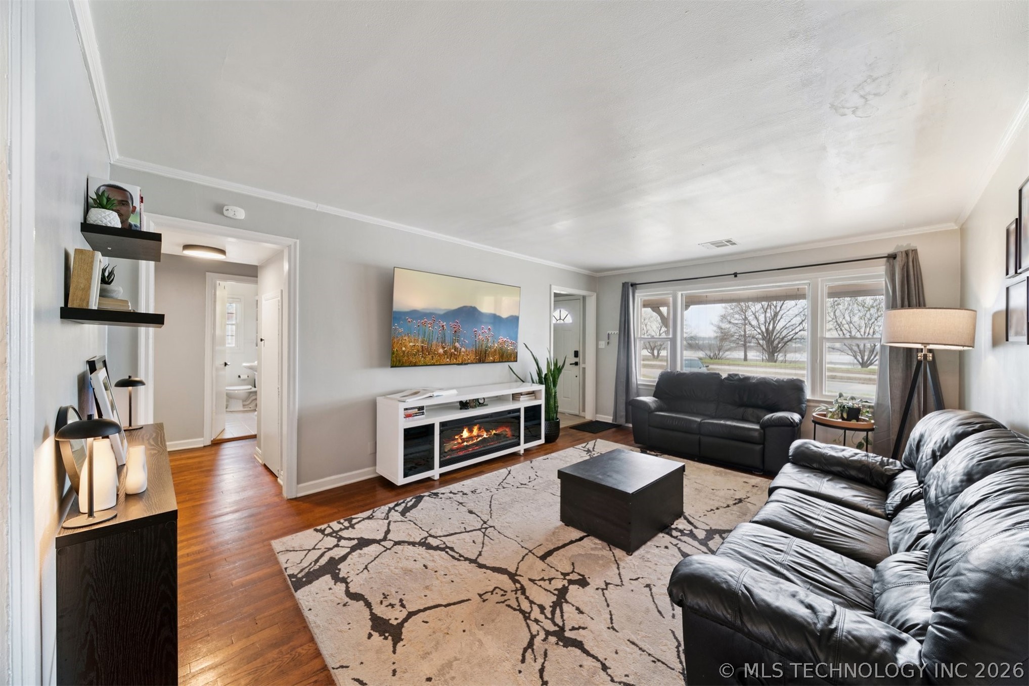 4243 Riverside Drive