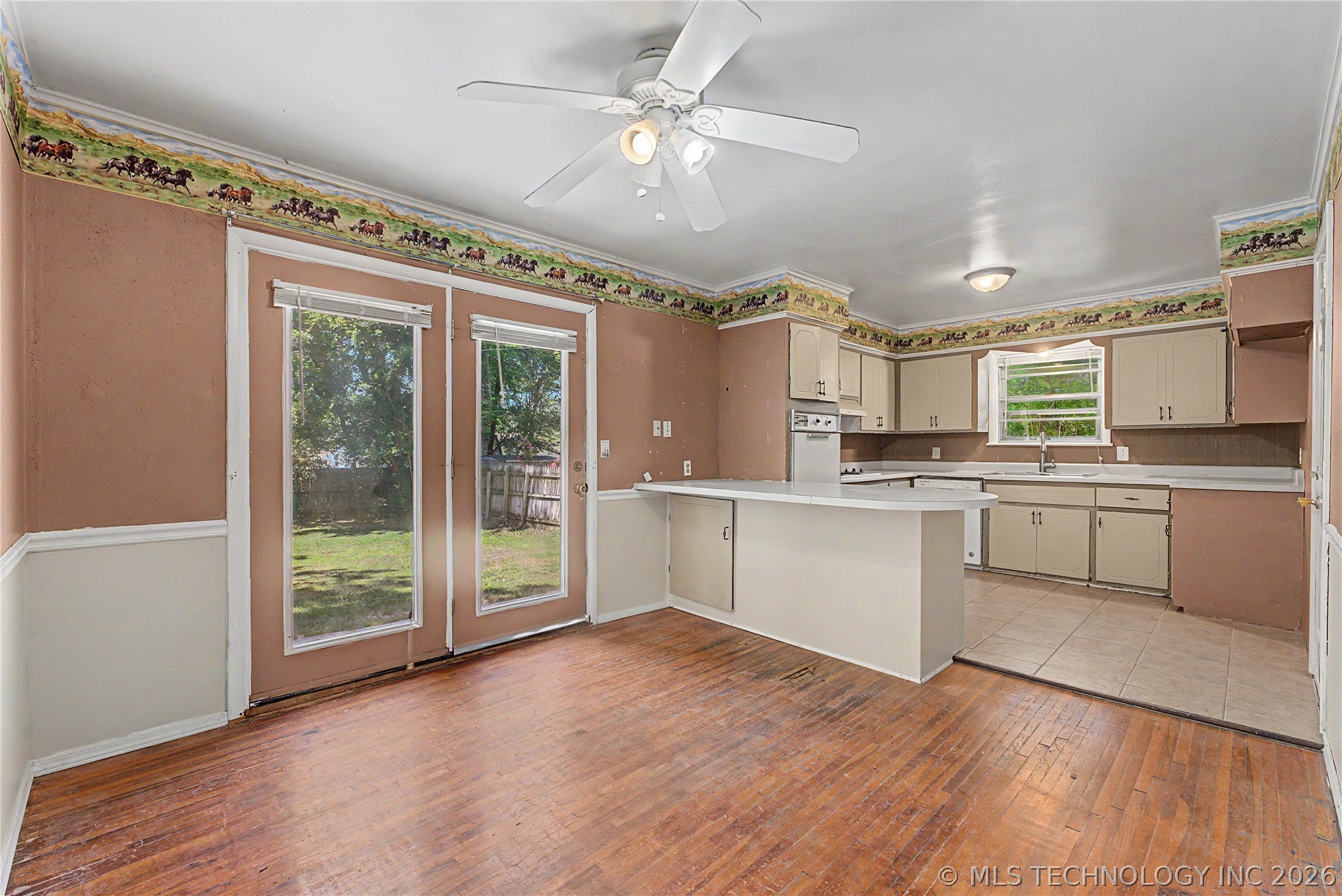 503 W Toledo Place