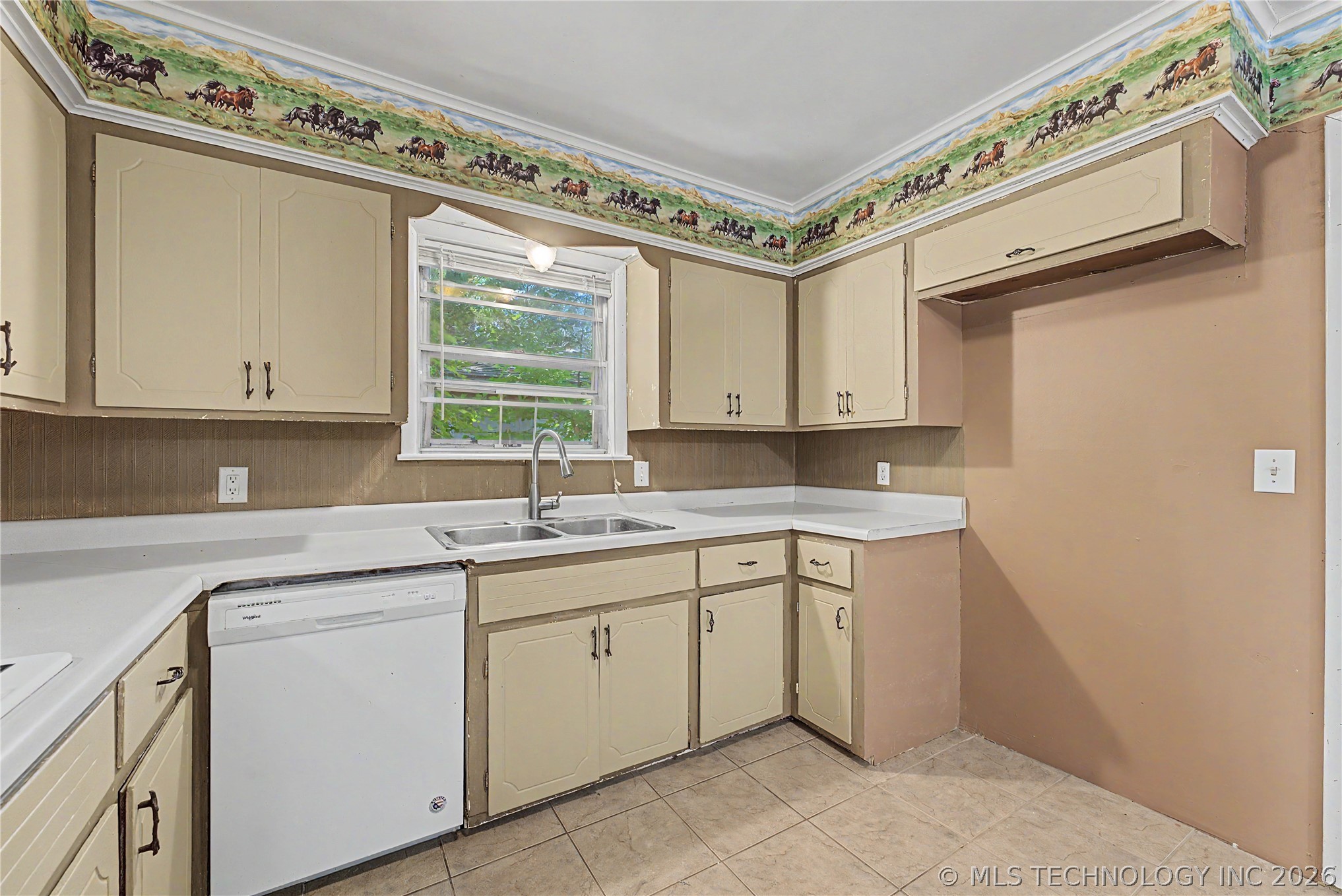 503 W Toledo Place