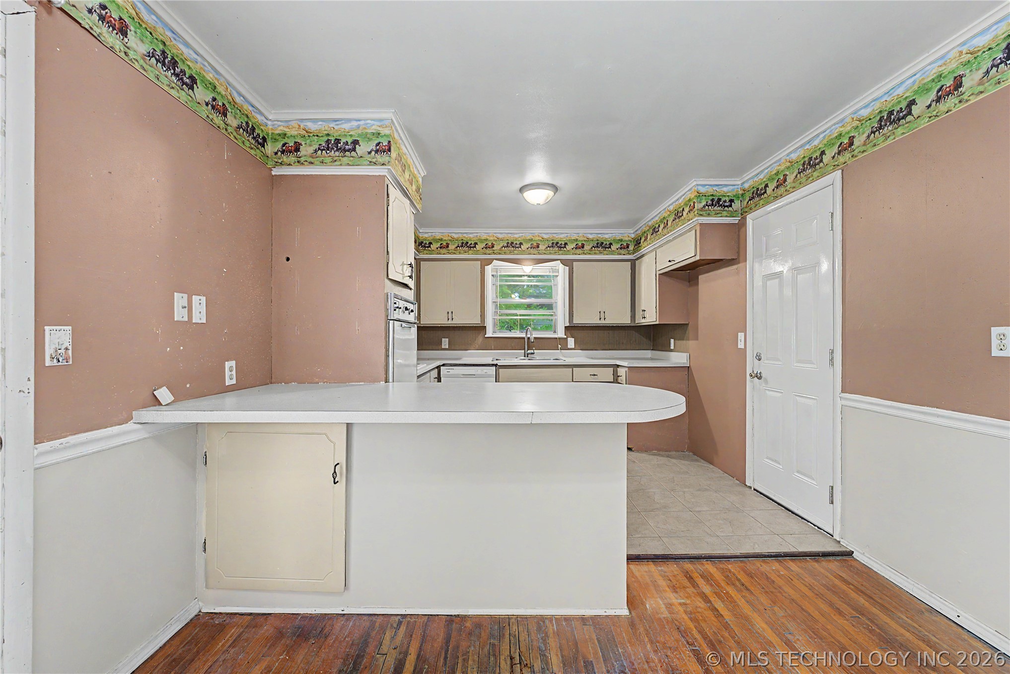 503 W Toledo Place