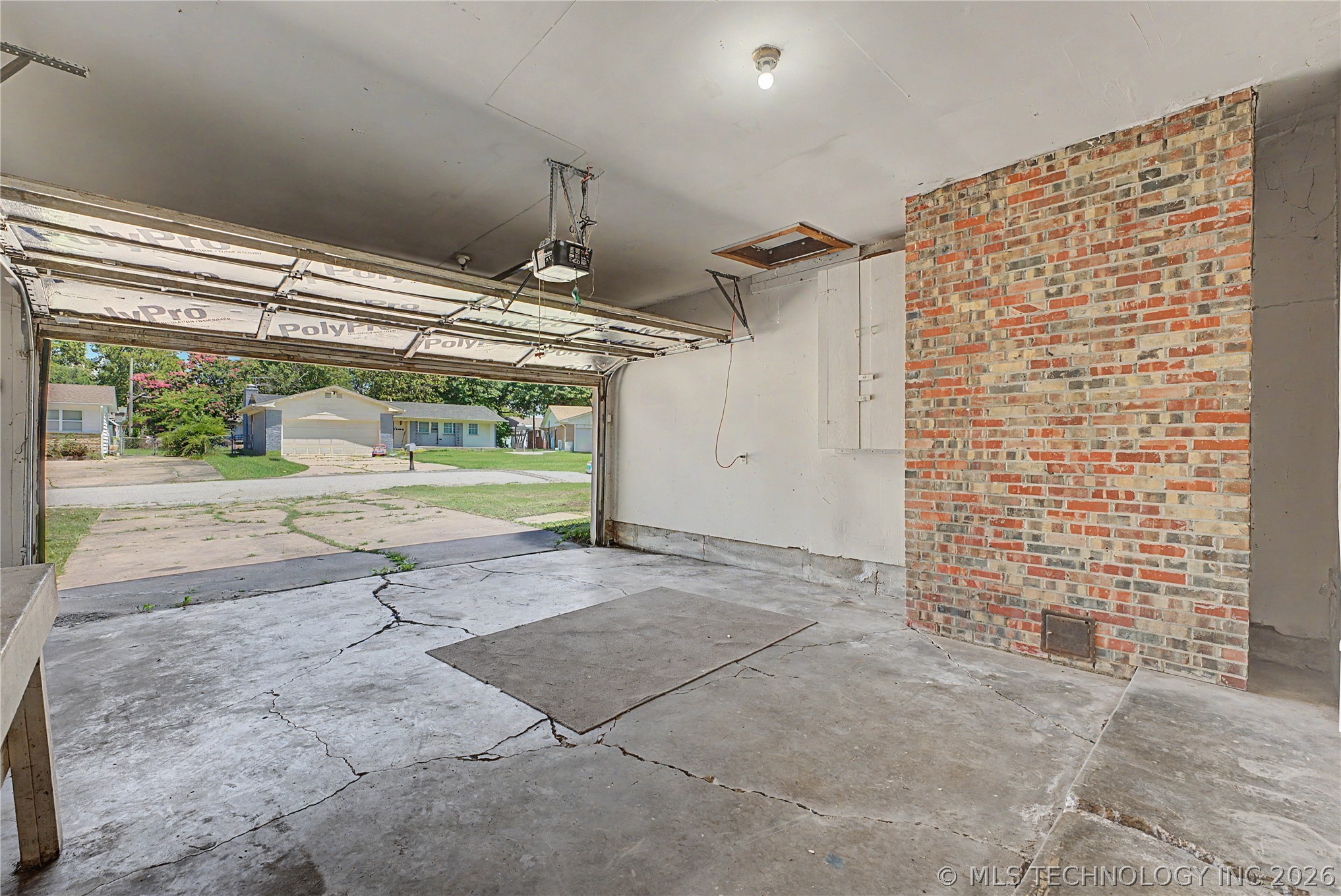 503 W Toledo Place