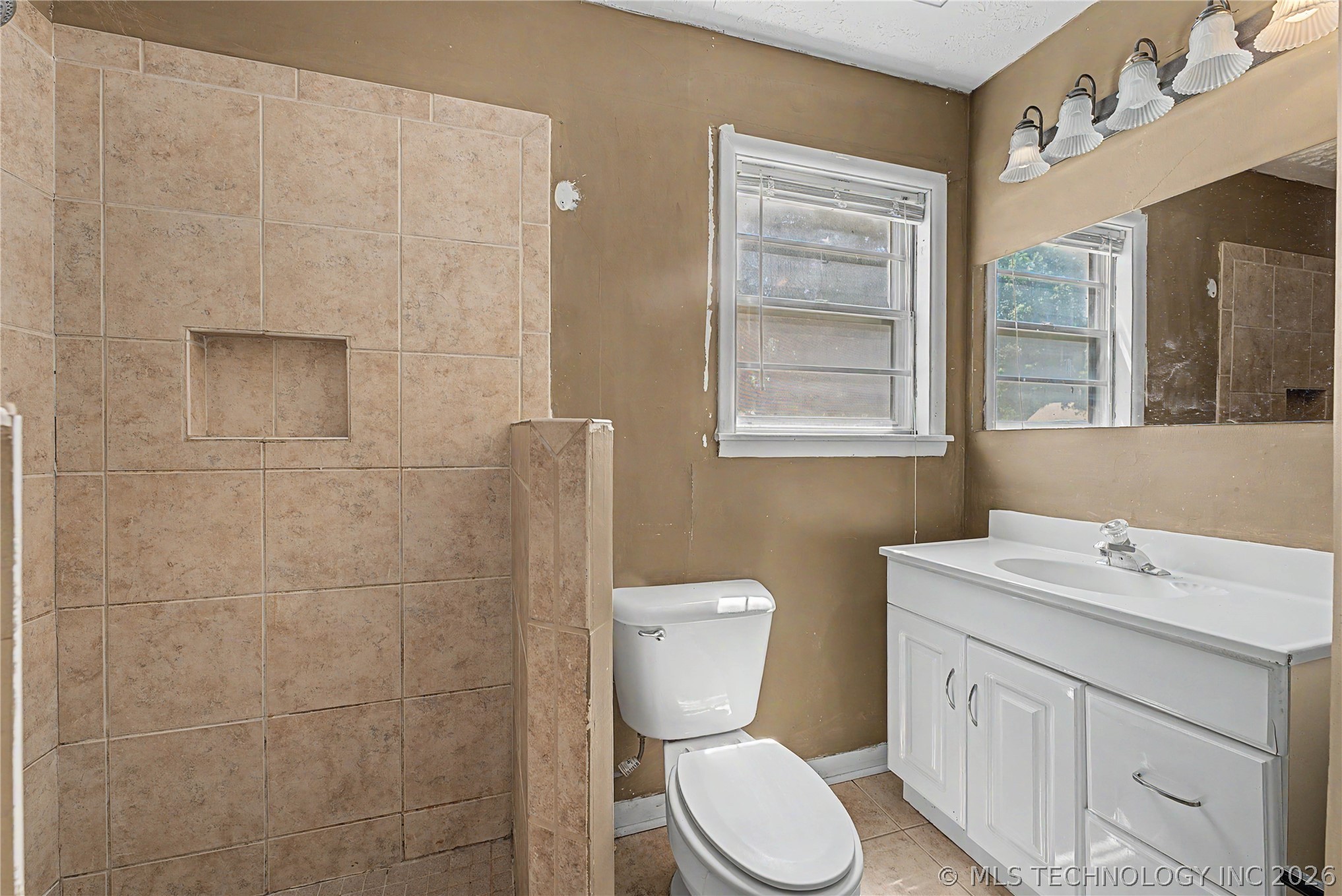 503 W Toledo Place
