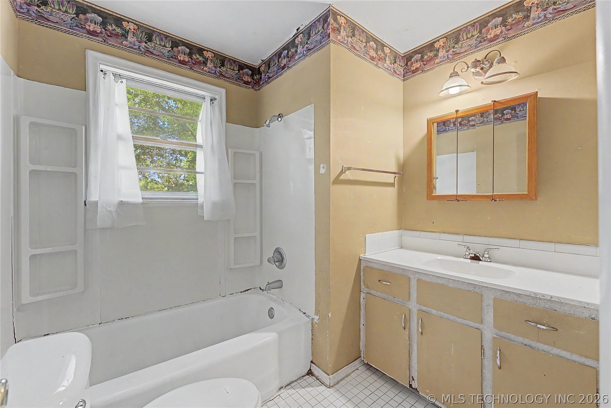 503 W Toledo Place