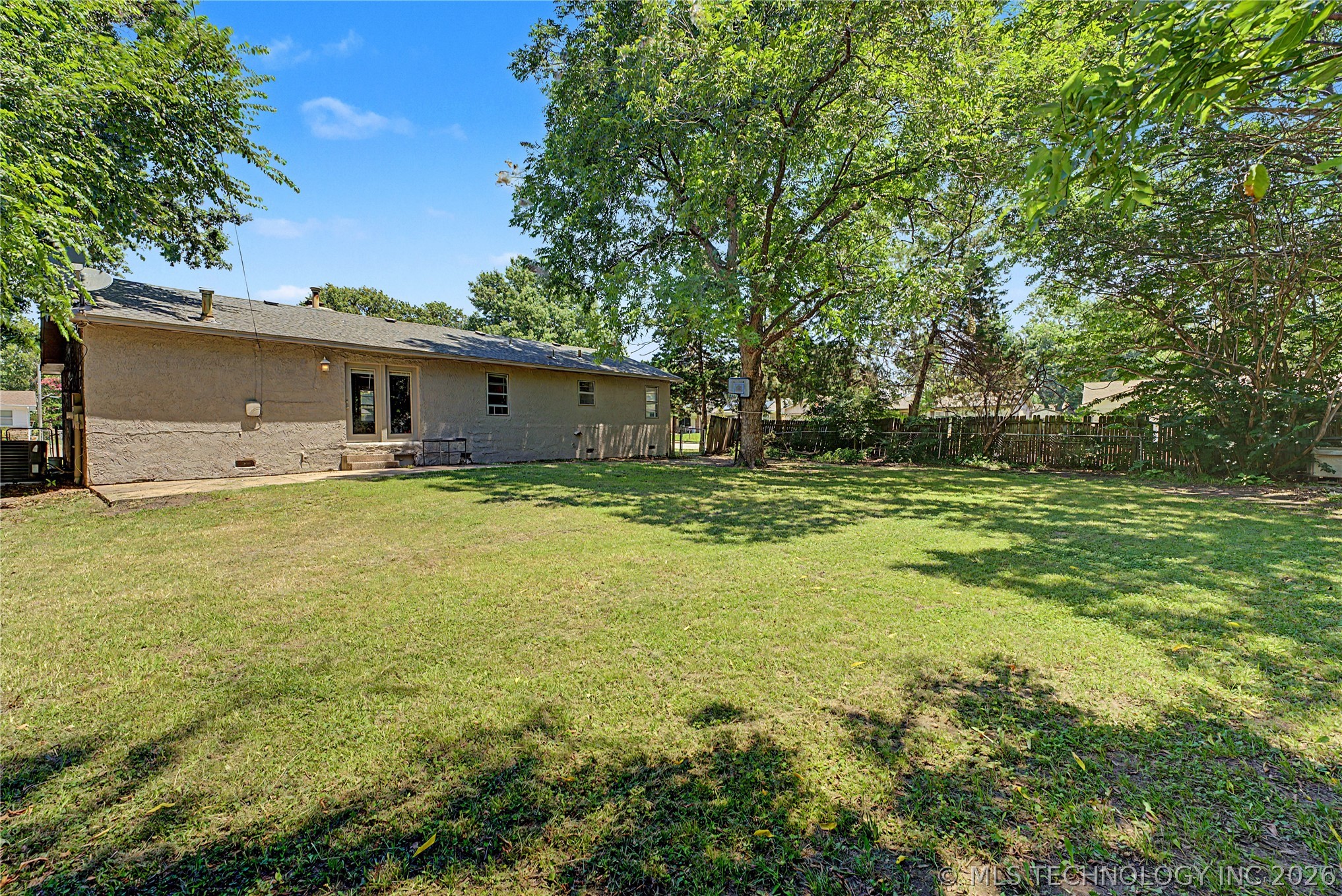 503 W Toledo Place