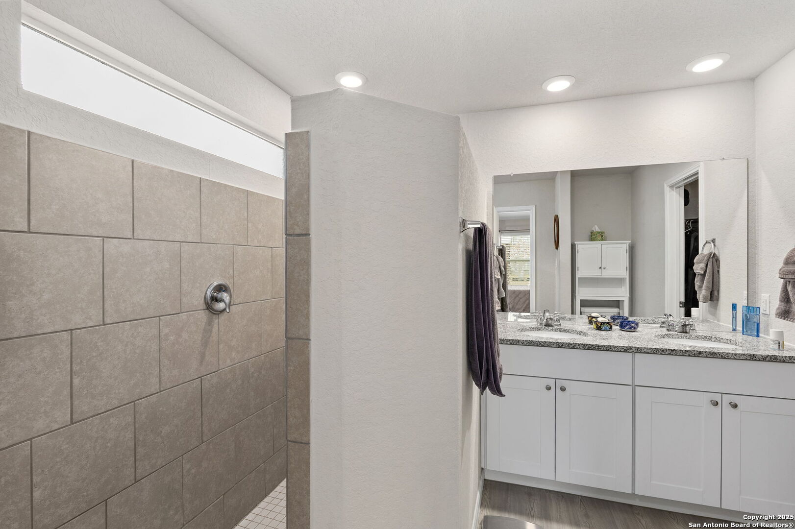 5711 Cicada Circle