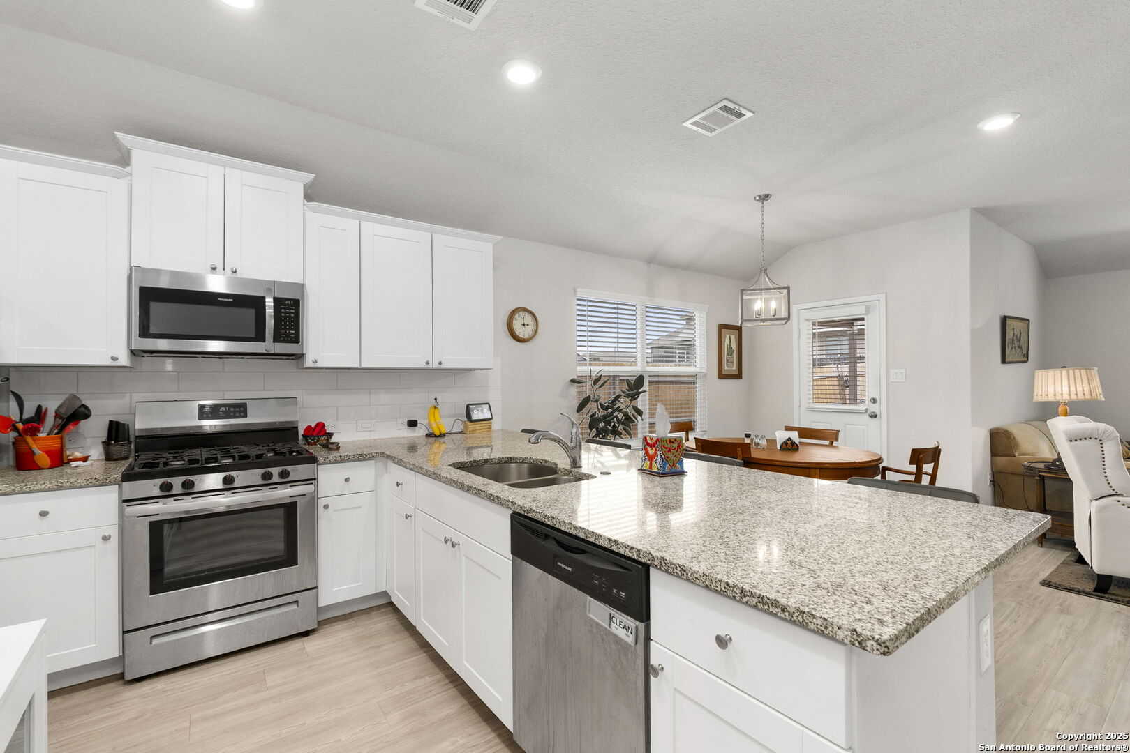 5711 Cicada Circle