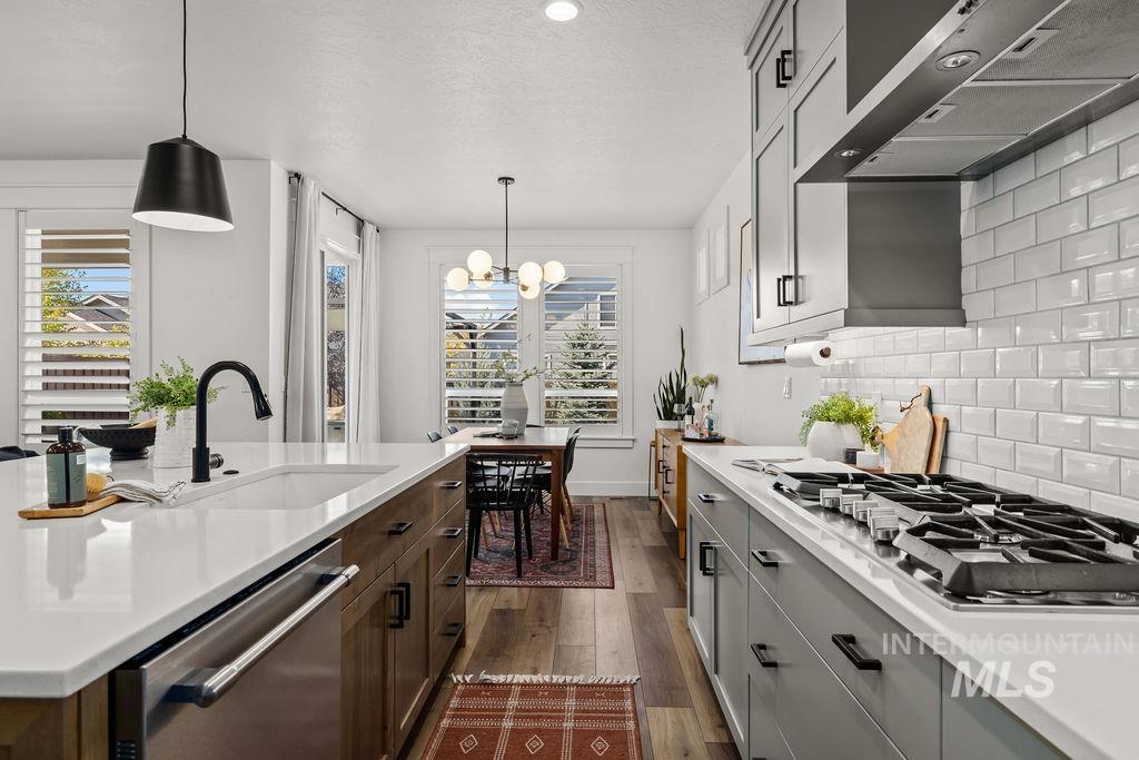 5701 N Calcutta