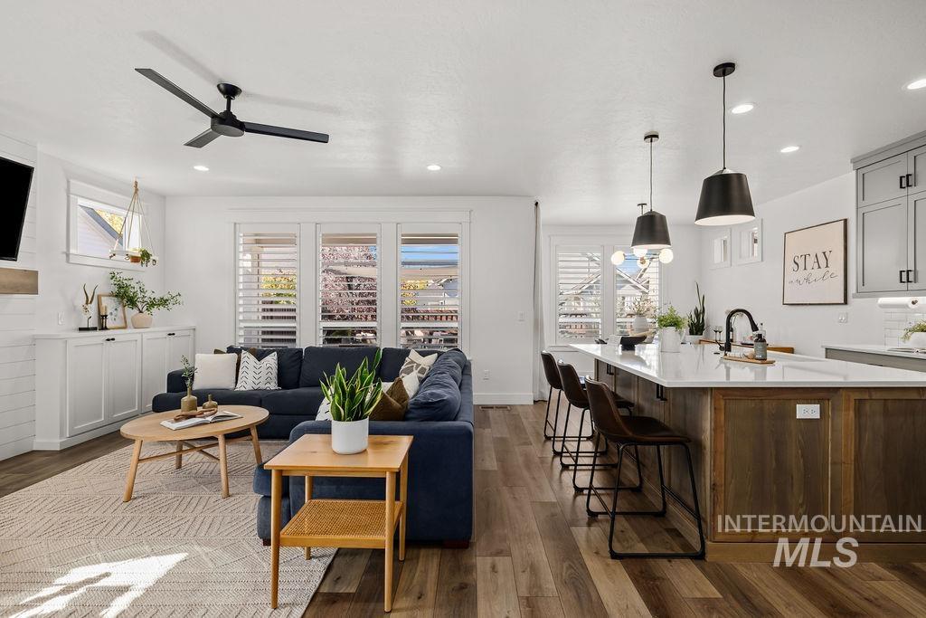 5701 N Calcutta