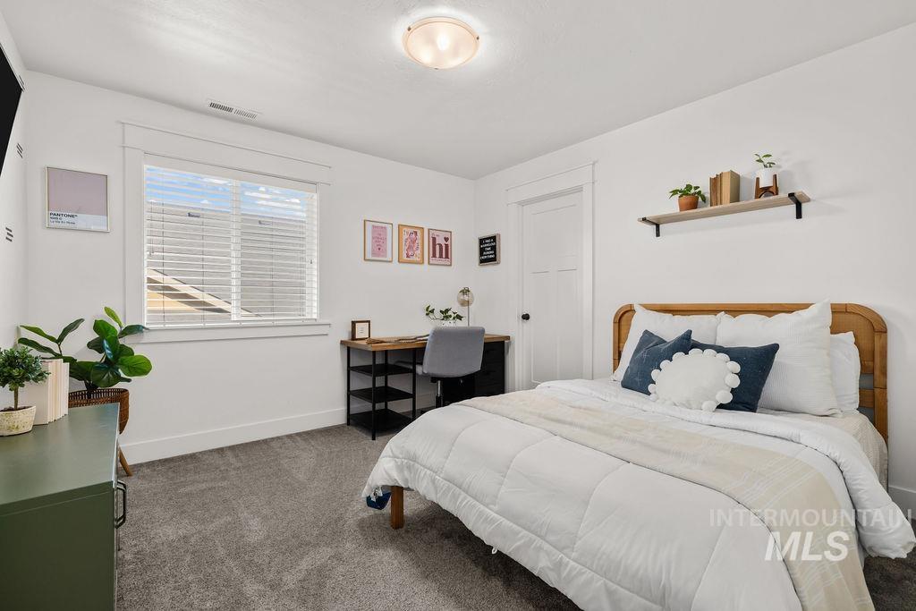 5701 N Calcutta