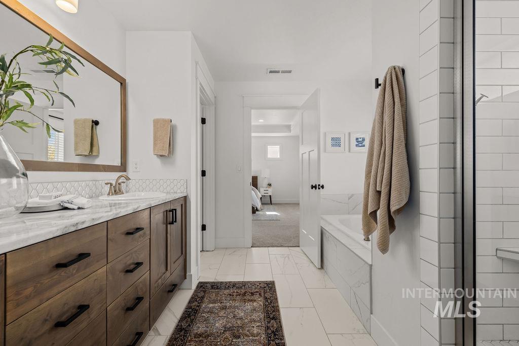 5701 N Calcutta