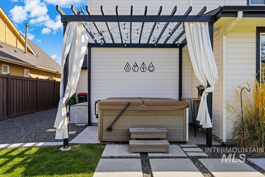 5701 N Calcutta