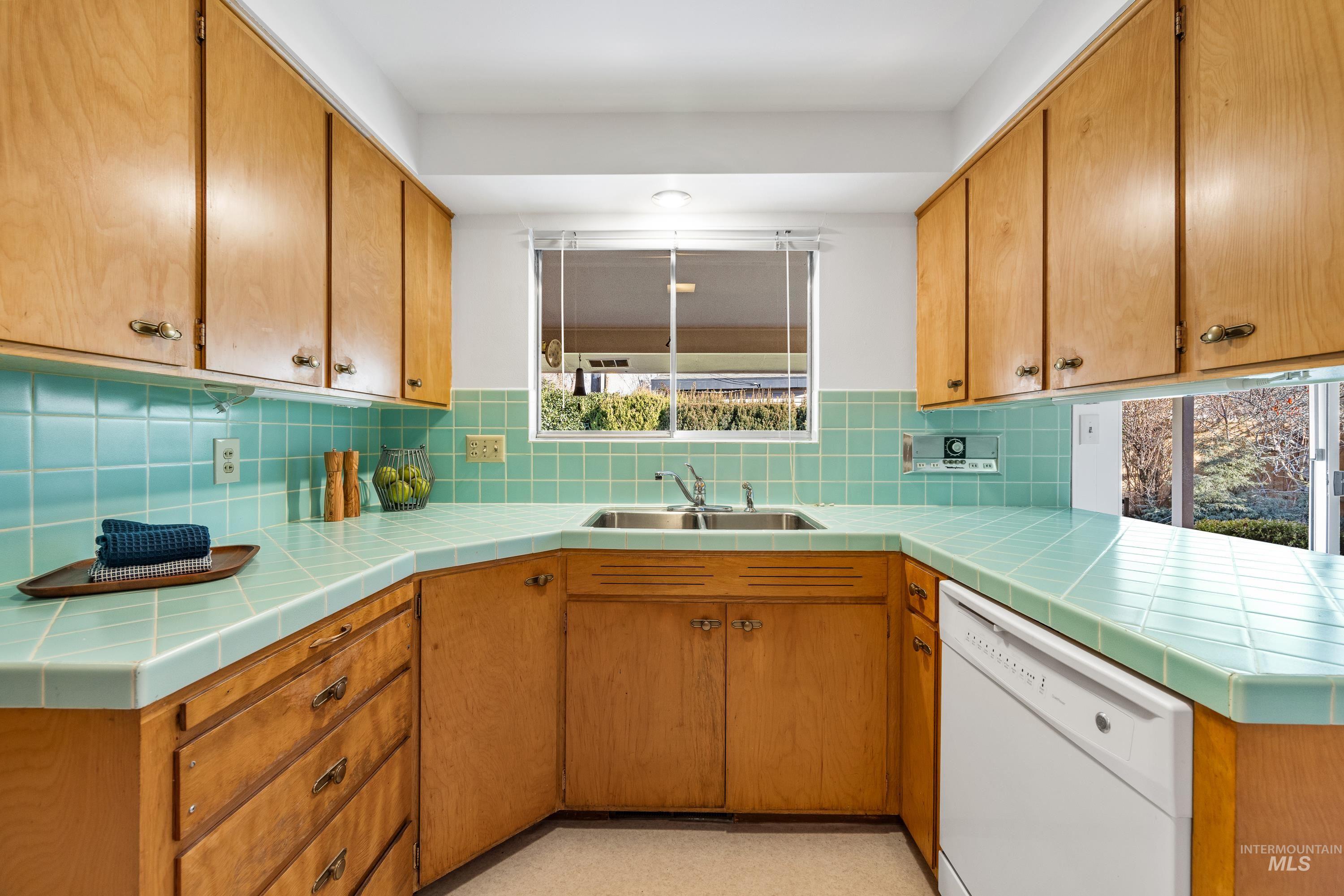 2412 S Robert St.