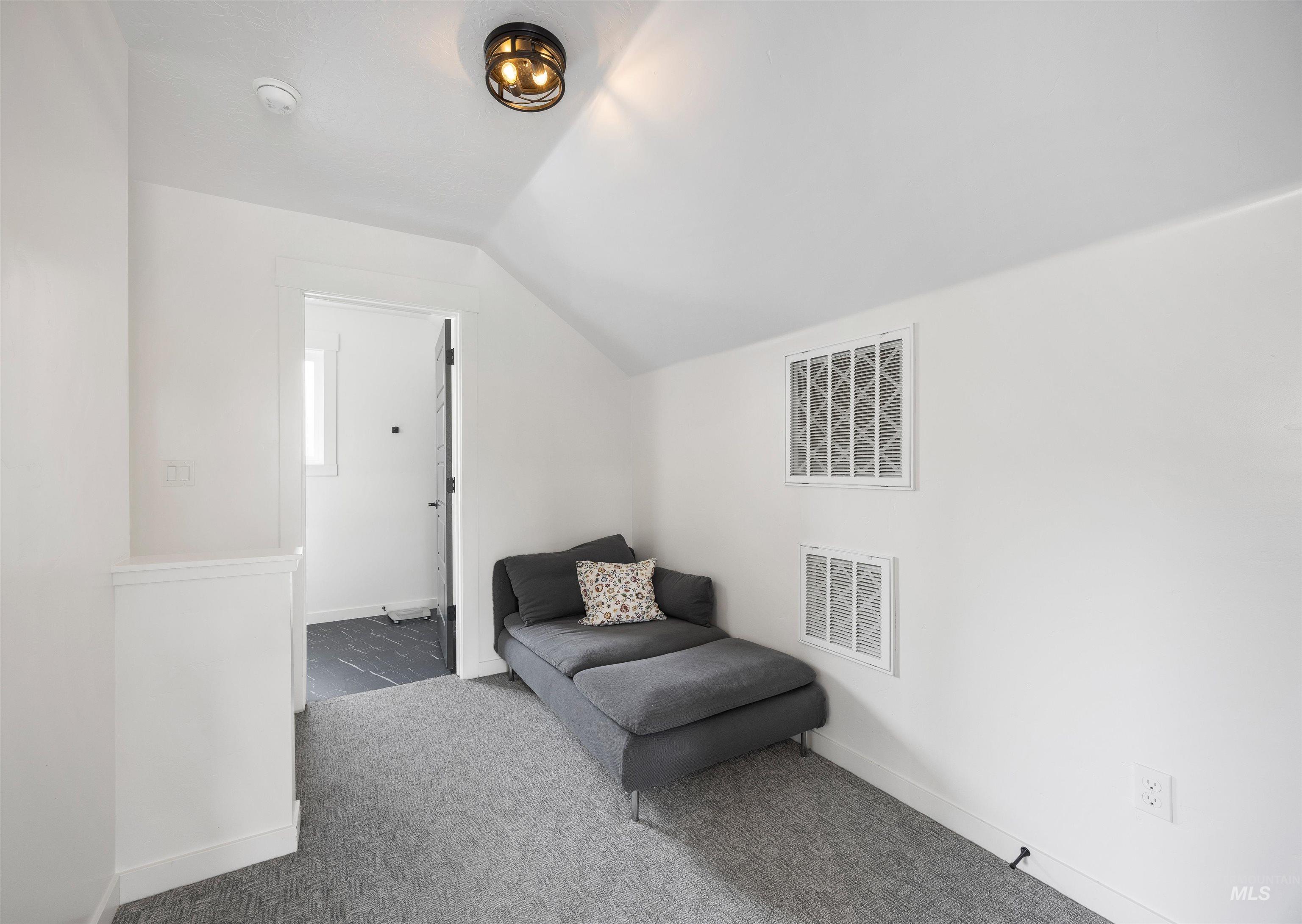 516 N Pierce St.