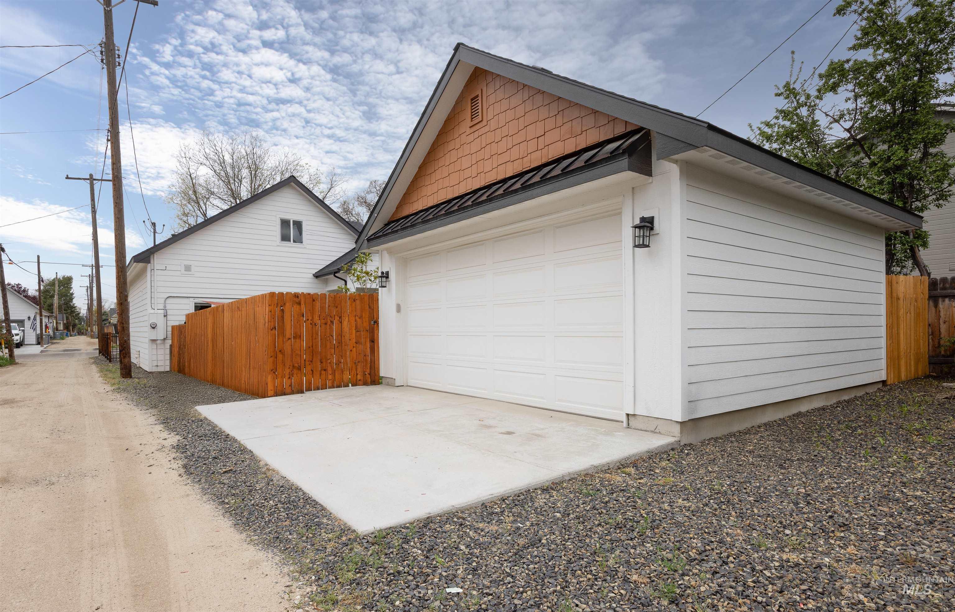 516 N Pierce St.