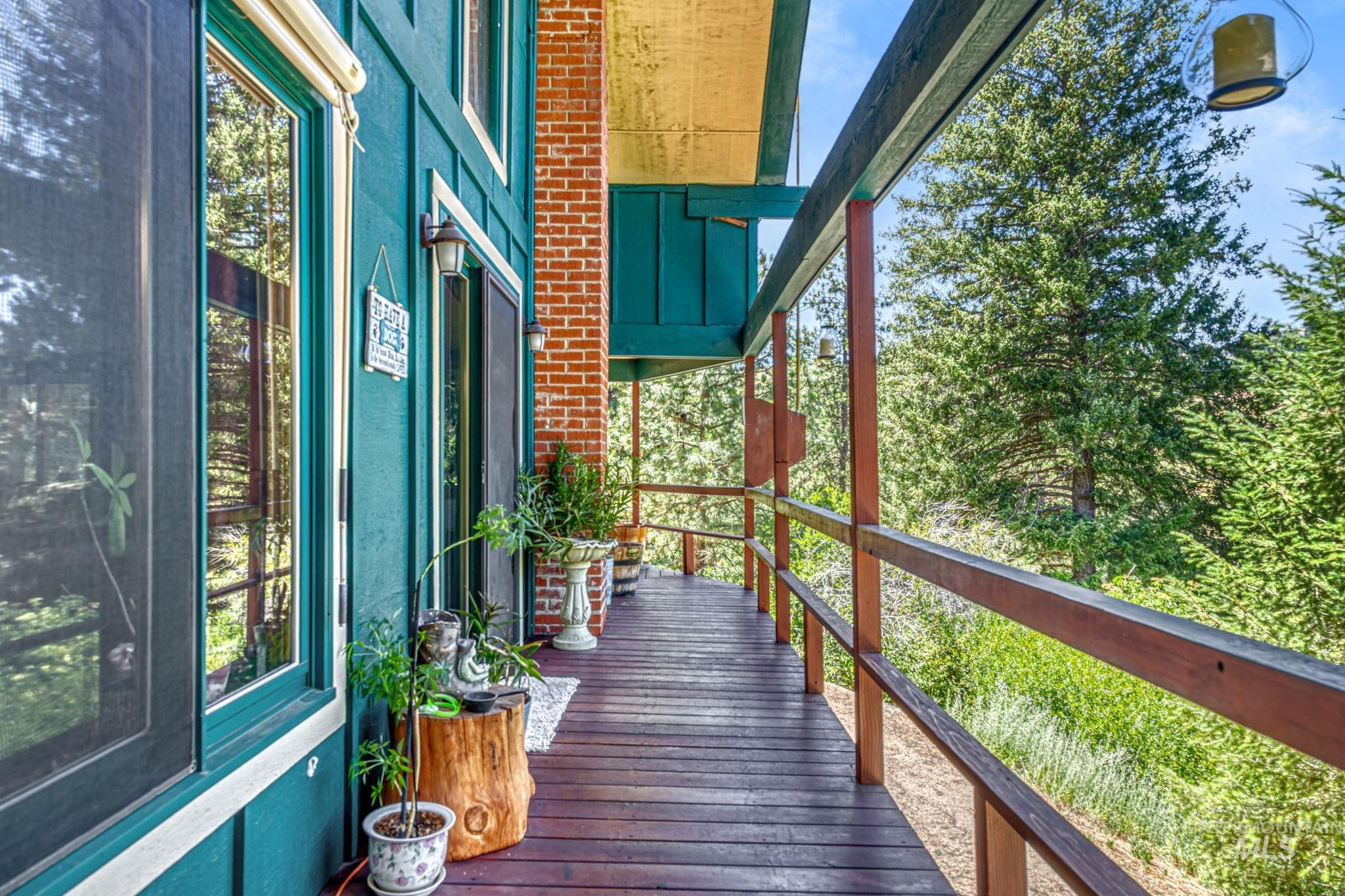 428 Rimview Dr.