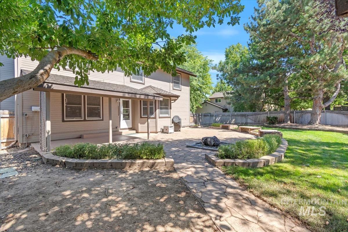 3531 S Crosspoint Ave