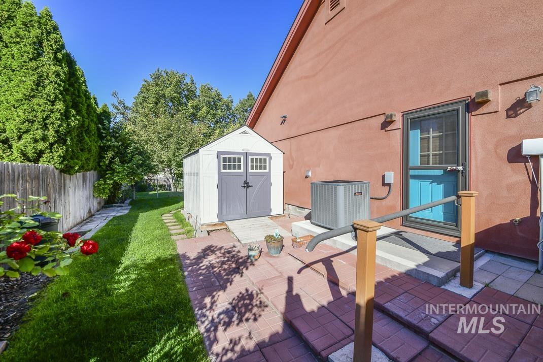 2214 Washington