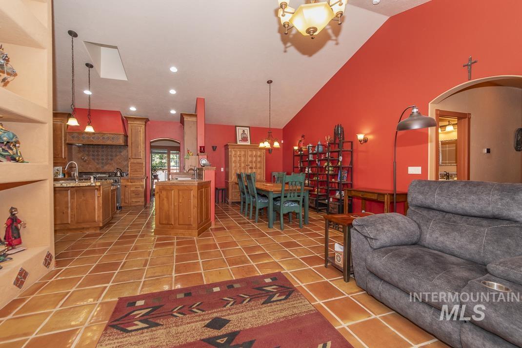 2214 Washington