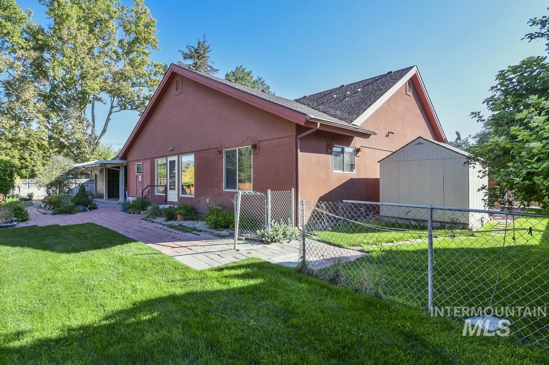 2214 Washington