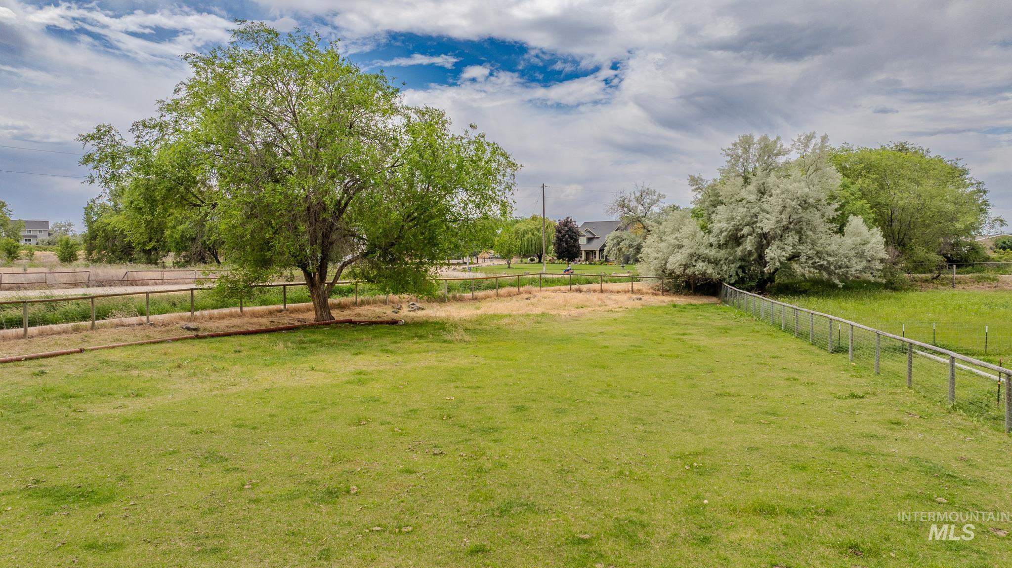 4349 S Happy Valley