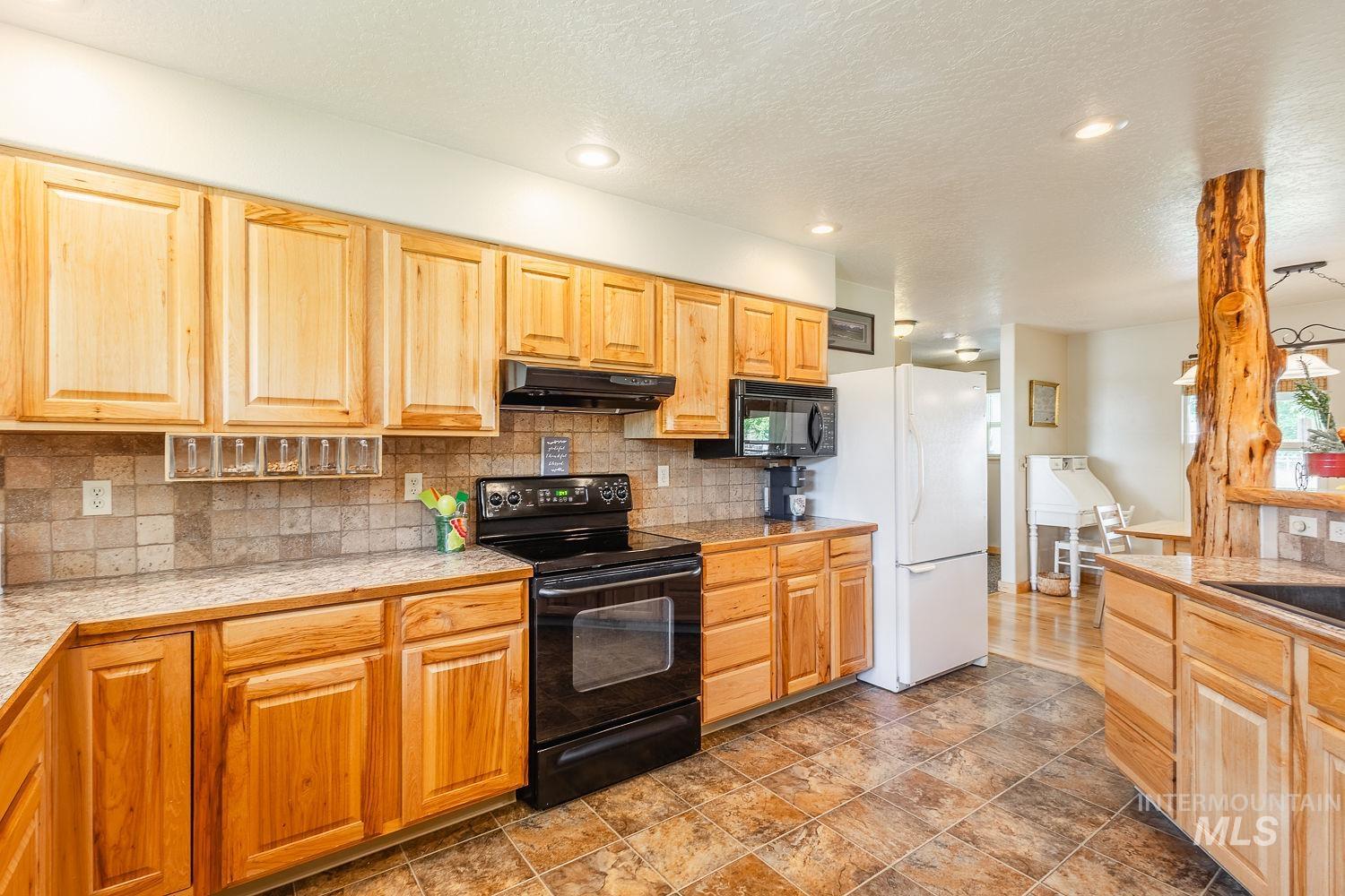 4349 S Happy Valley