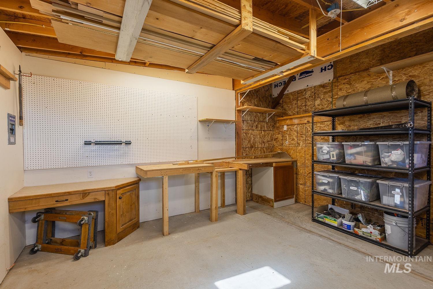 4349 S Happy Valley