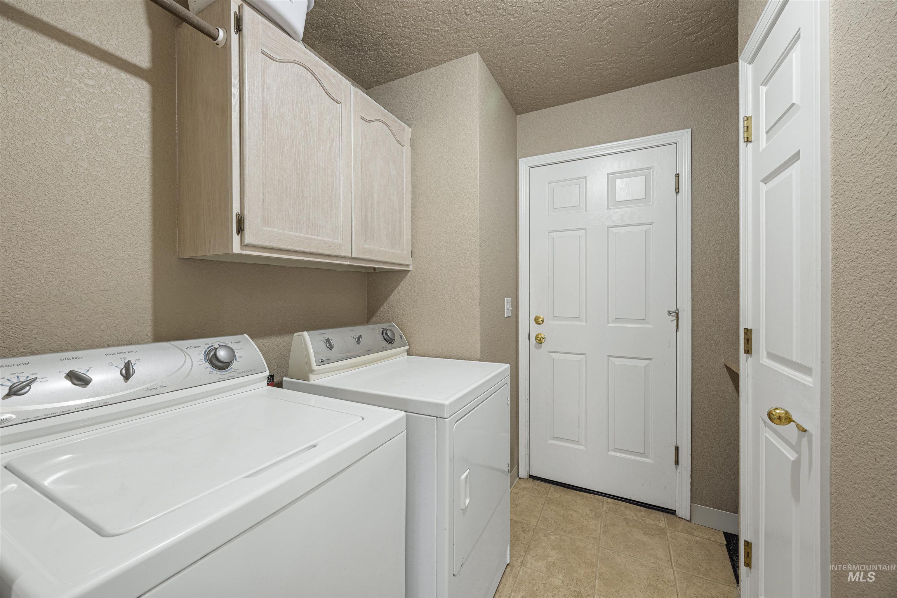 6501 Outlook Dr