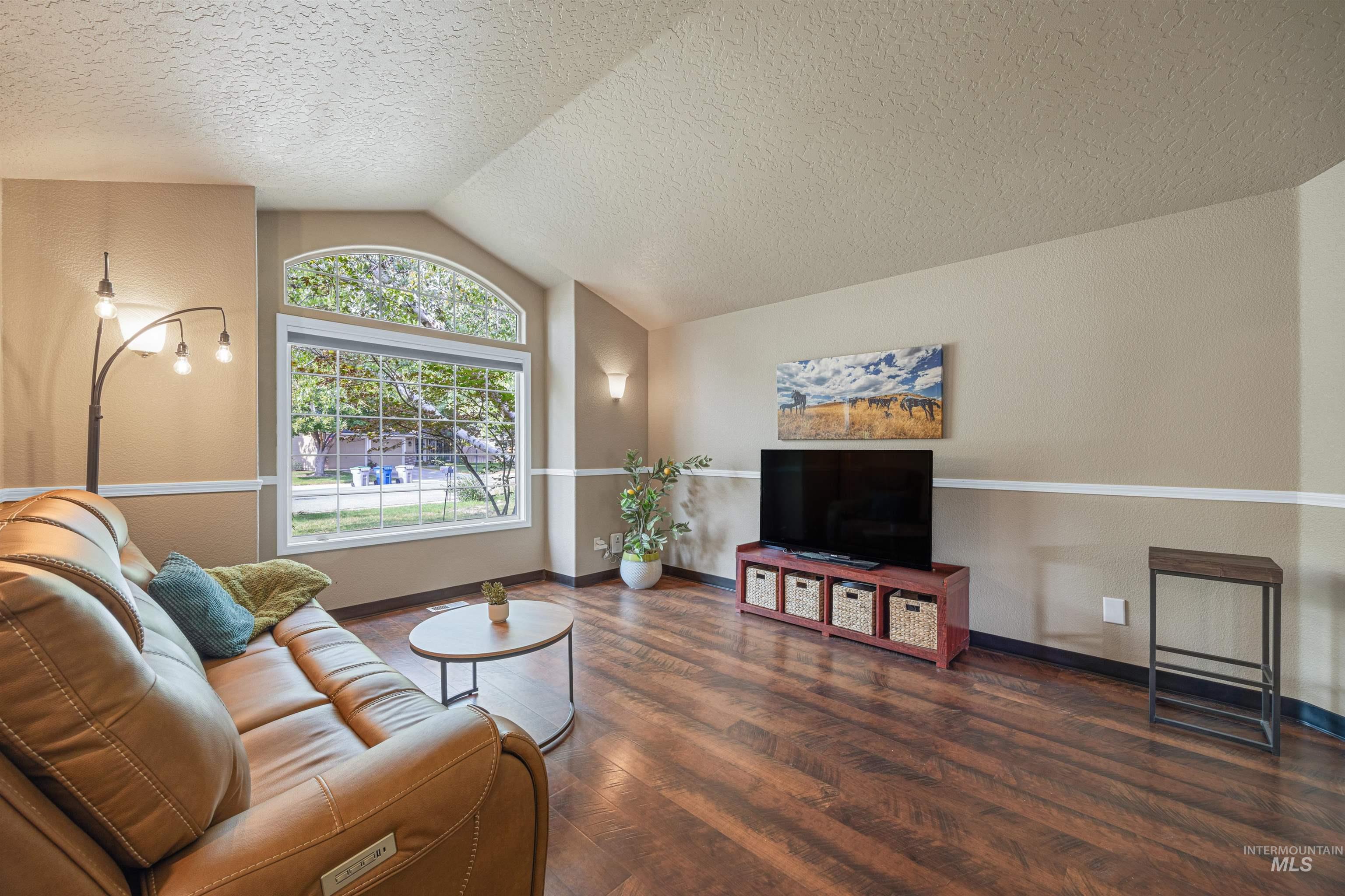 6501 Outlook Dr